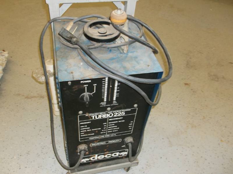 DECA TURBO 215 WELDER