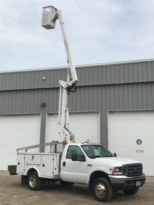 2003 Ford F450 Contractors Bucket Truck No Reserve