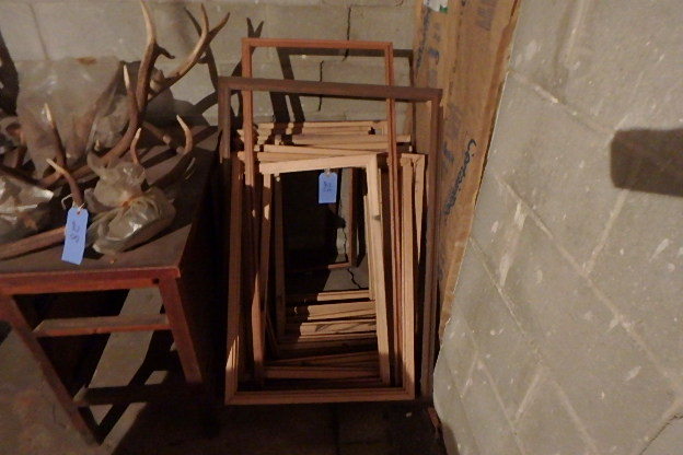 lot 23 image: Lot of Large Frames