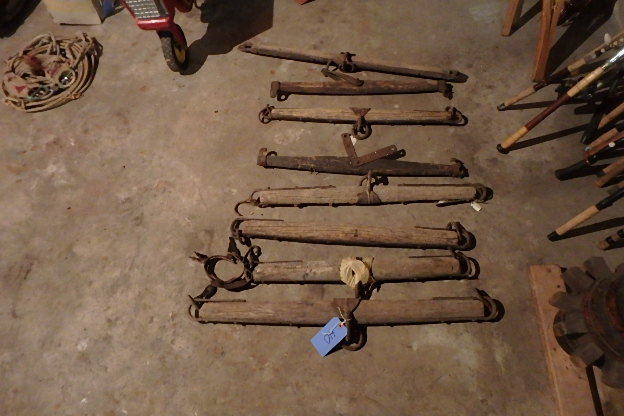 lot 37 image: Lot of Eveners