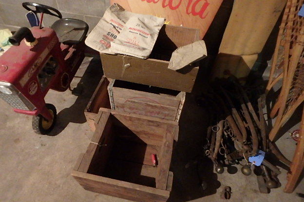 lot 43 image: Wood Crates