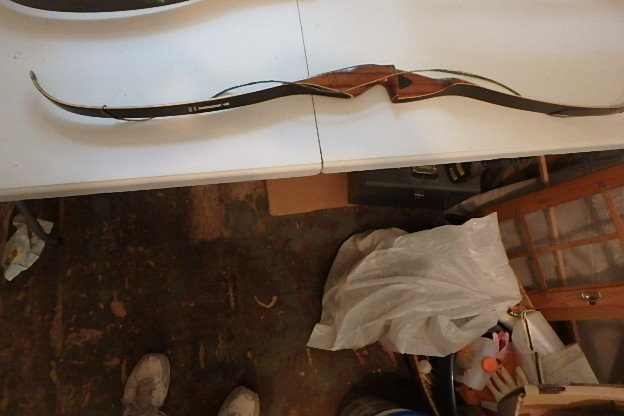 lot 9 image: Bow
