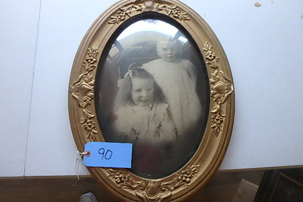 lot 90 image: Instant Relatives