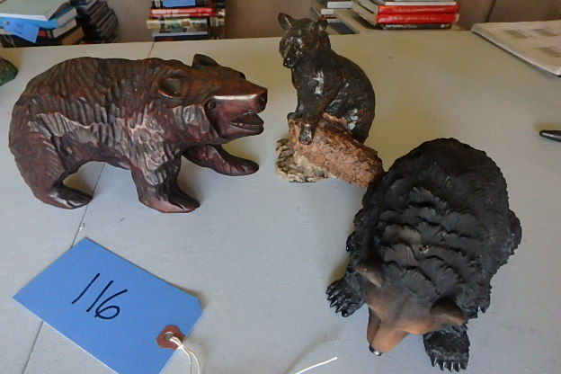lot 116 image: (3) Bears