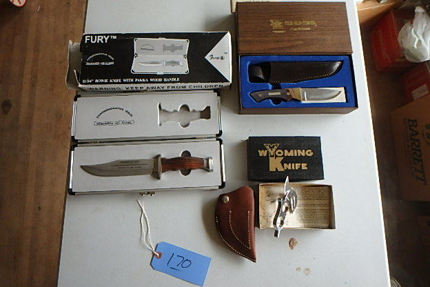 lot 170 image: (3) Knives