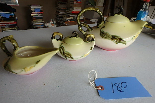 lot 180 image: Hull Tea Set