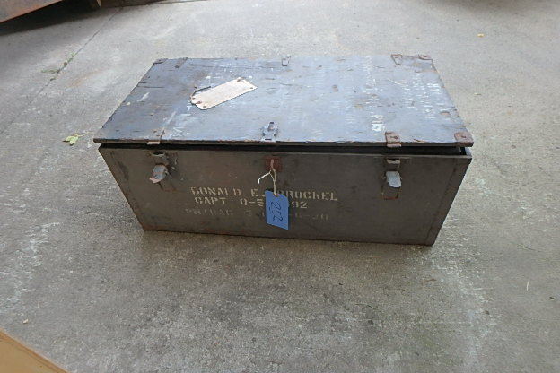 lot 252 image: Foot Locker