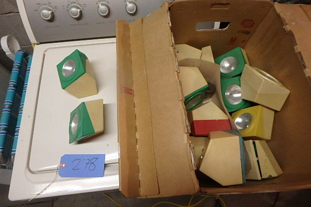 lot 278 image: Lot of Crazy Angle Flash Light Beams