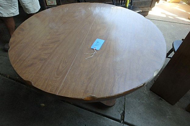 lot 309 image: Dining Table to Match #307