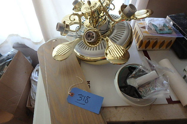 lot 318 image: Ceiling Fan