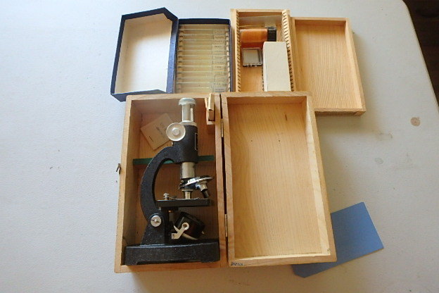 lot 310 image: Microscope Things