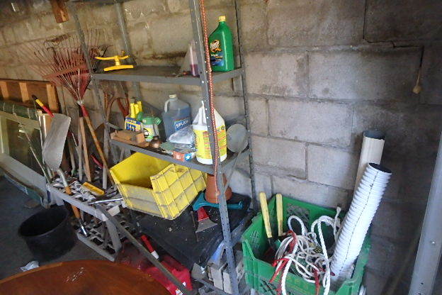 lot 332 image: GardenYard Tools, Barrow, Reel