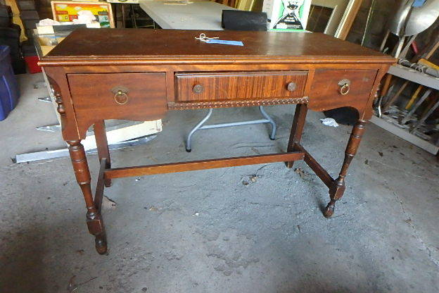 lot 336 image: Vintage Side Board