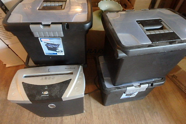lot 351 image: Shredder, 4 File Boxes