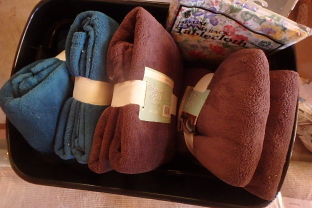 lot 403 image: Lot of Plush,Others