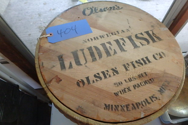 lot 404 image: Ludefisk Container