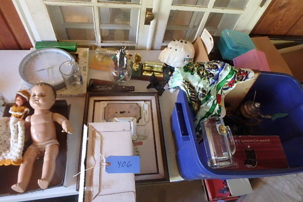 lot 406 image: Bucket of stuff and table top