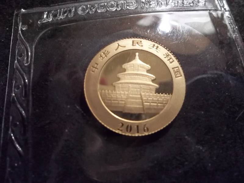 lot 4 image: 2016 Japanese Panda 3 Gms .999 Fine In Original Air Tight Packaging