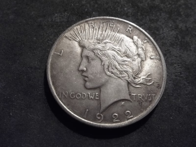 lot 74 image: 1922  Silver Peace Dollar