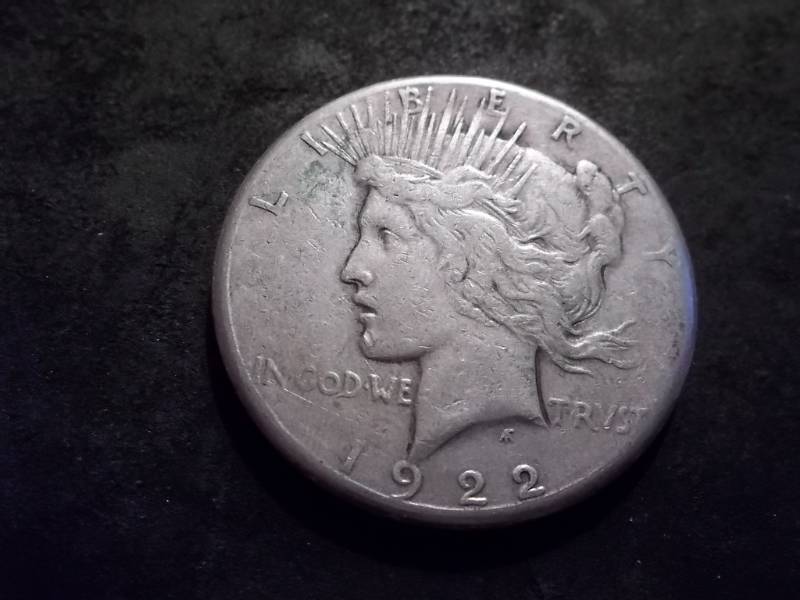 lot 80 image: 1922 S  Silver Peace Dollar