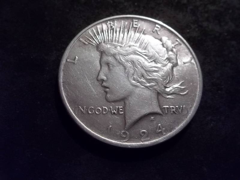 lot 88 image: 1924 Peace Silver Dollar