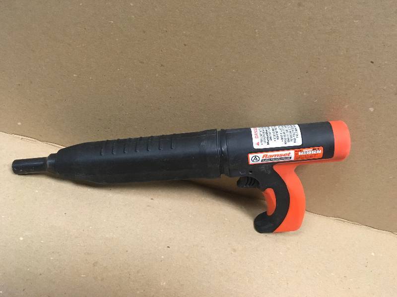 lot 14 image: Ramset Master Shot 70903207 used in working condition