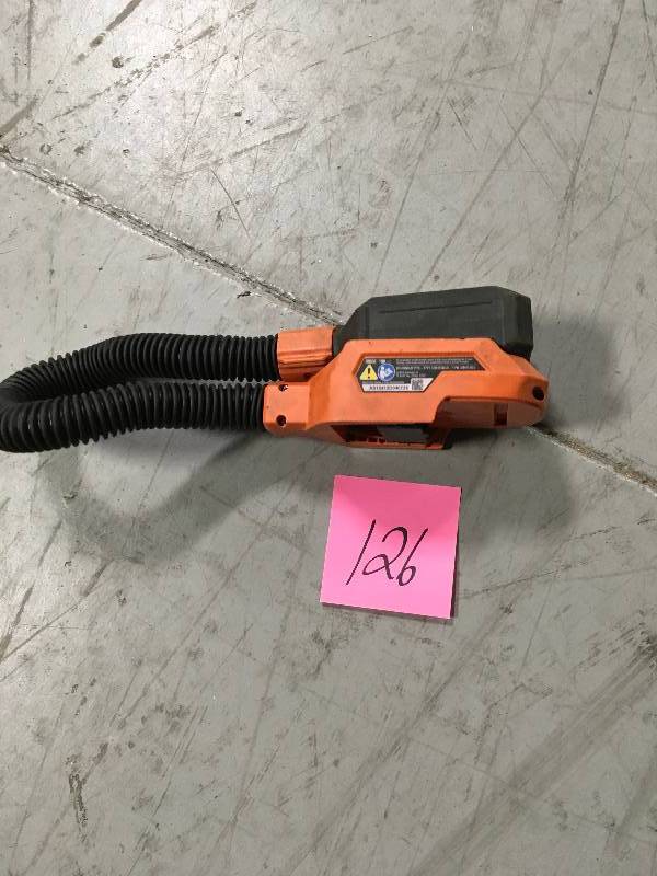 lot 126 image: Ridgid GEN5X 18-Volt Flexible Dual-Mode LED Work Light used in working condition
