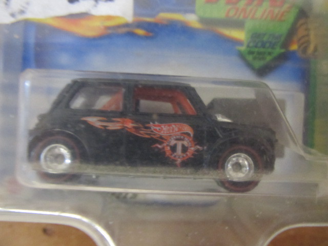 lot 139 image: Mint On Card Hot Wheels Diecast Cars
