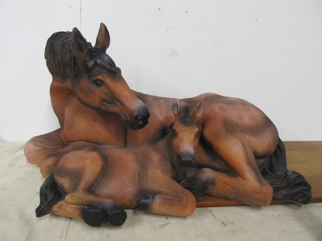 lot 145 image: Large YardGarden Horse & Foal Statue