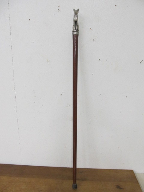 lot 166 image: Signed Egyptian Cat Handle Walking Stick