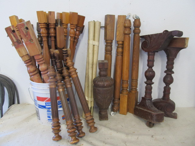 lot 21 image: Large Lot of Vintage PorchFurniture Spindles etc.