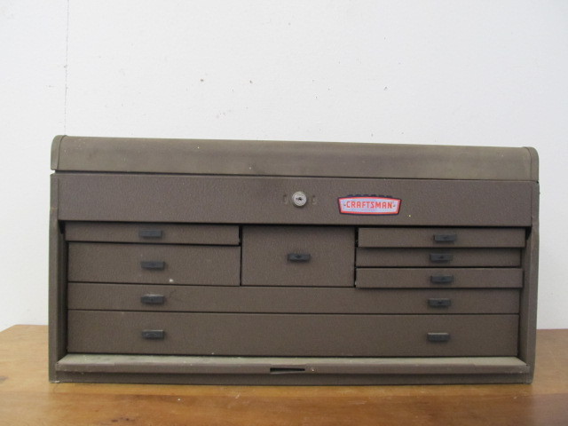 lot 41 image: Heavy Duty Vintage CRAFTSMAN Tool Box wTools