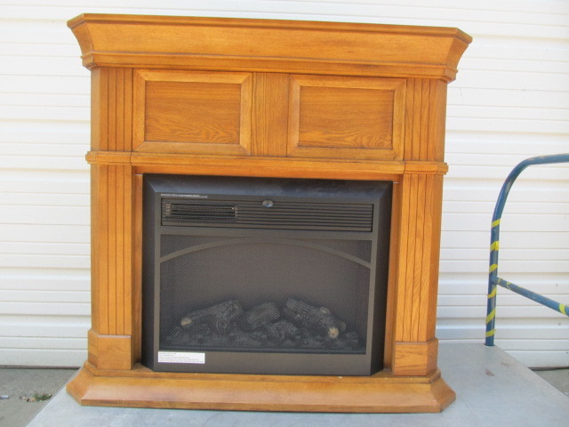 lot 46 image: NICE Large Working Electric Fireplace
