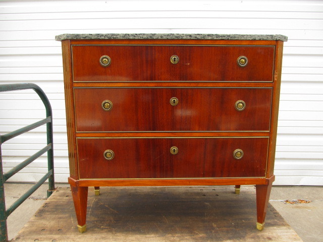 lot 176 image: Beautiful Vintage Swedish Lowboy Chest of Drawers by AB Br. Miller