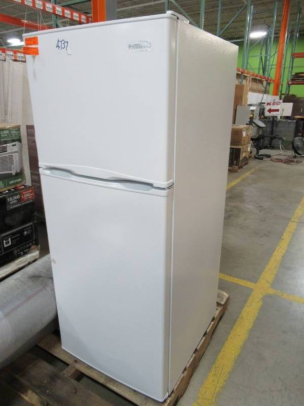 lot 25 image: PREMIUM 11.5 CU. FT. FROST FREE TOP FREEZER REFRIGERATOR IN WHITE