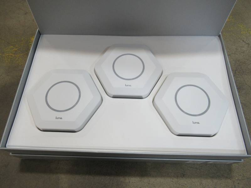 lot 94 image: LUMA INTELLIGENT HOME WI-FI SYSTEM, WHITE (3-PACK)