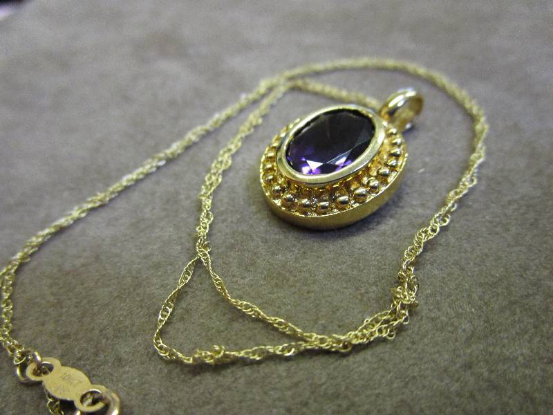 lot 109 image: 10K YELLOW GOLD AMETHYST NECKLACE 3.7 GRAMS
