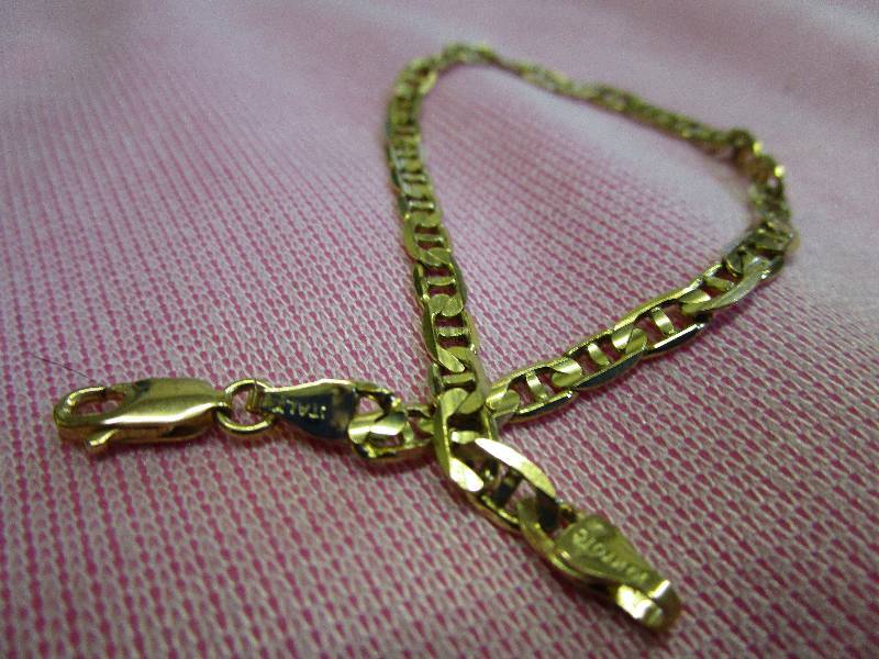 lot 110 image: 10K MARINER LINK BRACELET OTC ITALY 4.6 GRAMS, 7 14