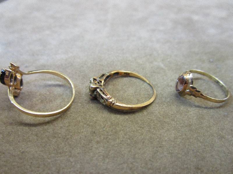 lot 118 image: THREE 14K VINTAGE RINGS, 3.4 GRAMS