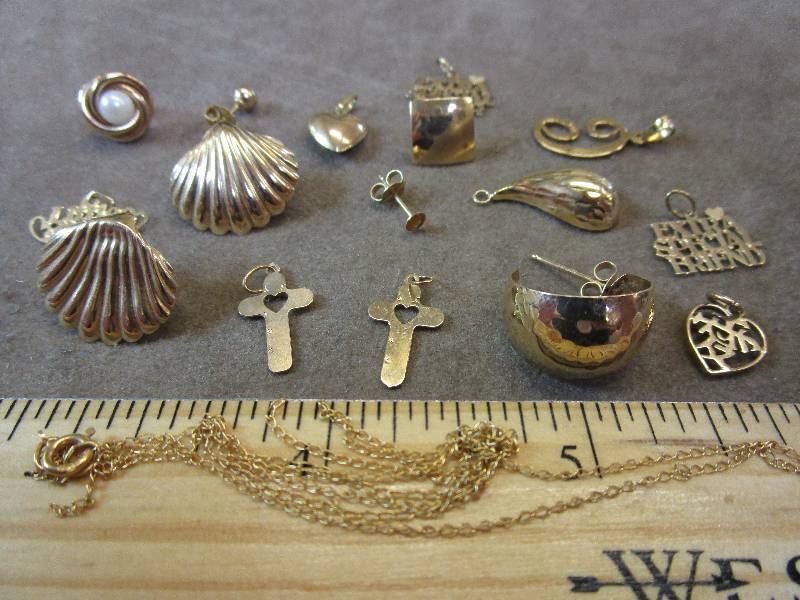 lot 122 image: 6.9 GRAMS 14K SCRAP JEWELRY