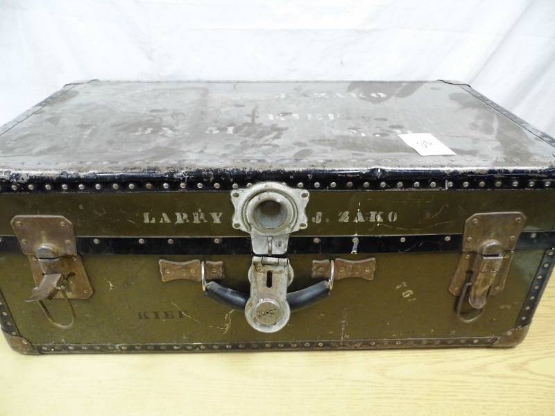 lot 20 image: Metal Footlocker Trunk