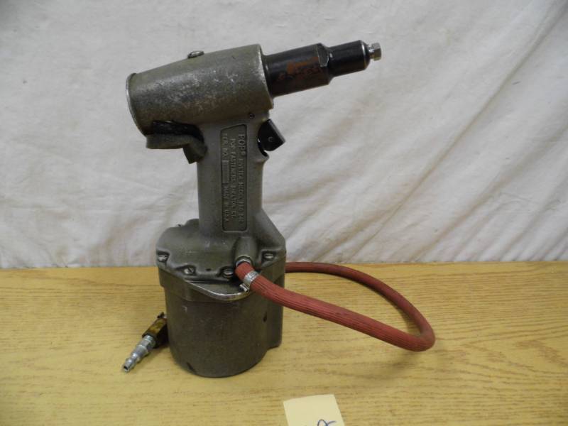 lot 22 image: Pop Riveter