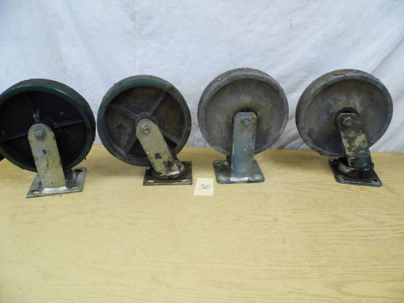 lot 30 image: Lot of 4 Wheels