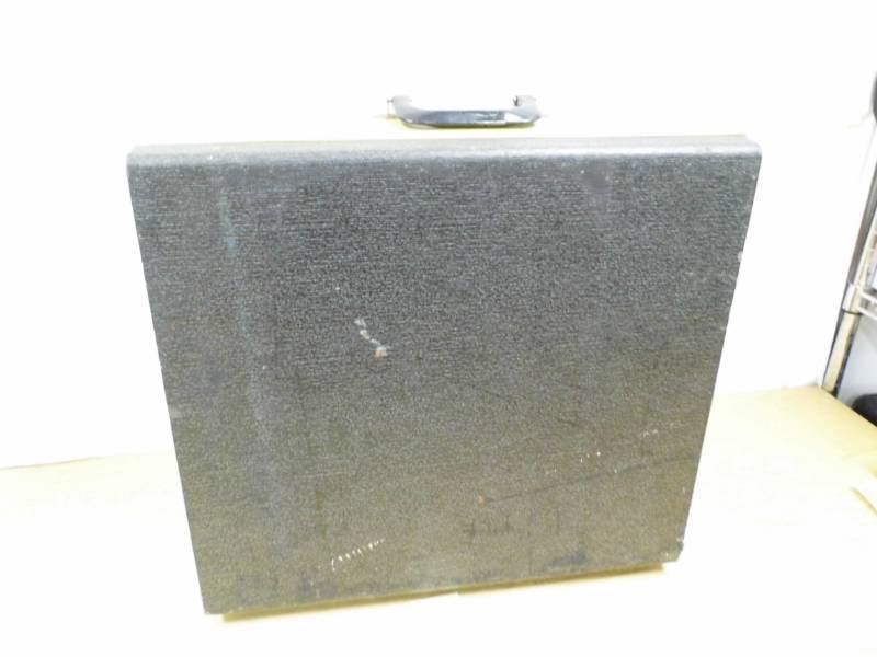 lot 39 image: Zenith Radio  Turntable