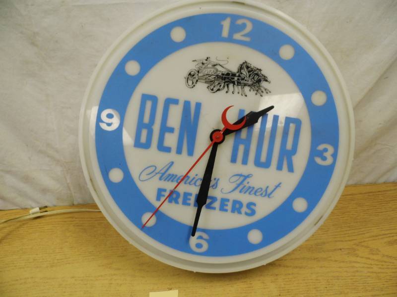 lot 69 image: Ben Hur Clock