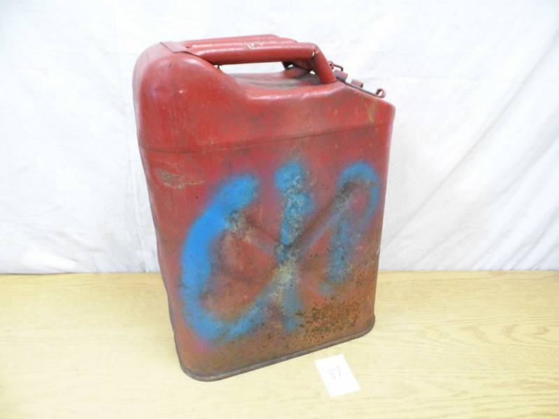 lot 87 image: Metal Gas Can