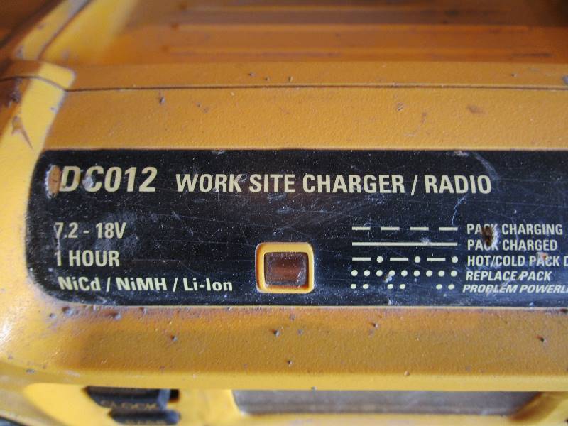lot 26 image: 18v DeWalt Jobsite RadioCharger