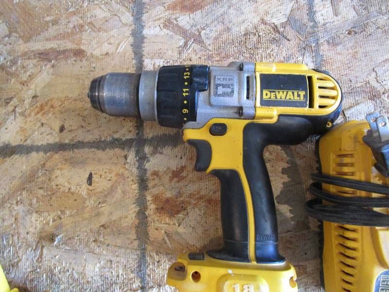 lot 29 image: 18v DeWalt Hammer Drill