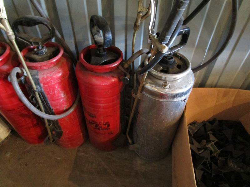 lot 48 image: Pump Sprayers & Concrete Chemicals
