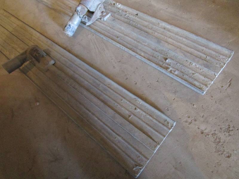 lot 53 image: (2) Concrete Floats 4x8